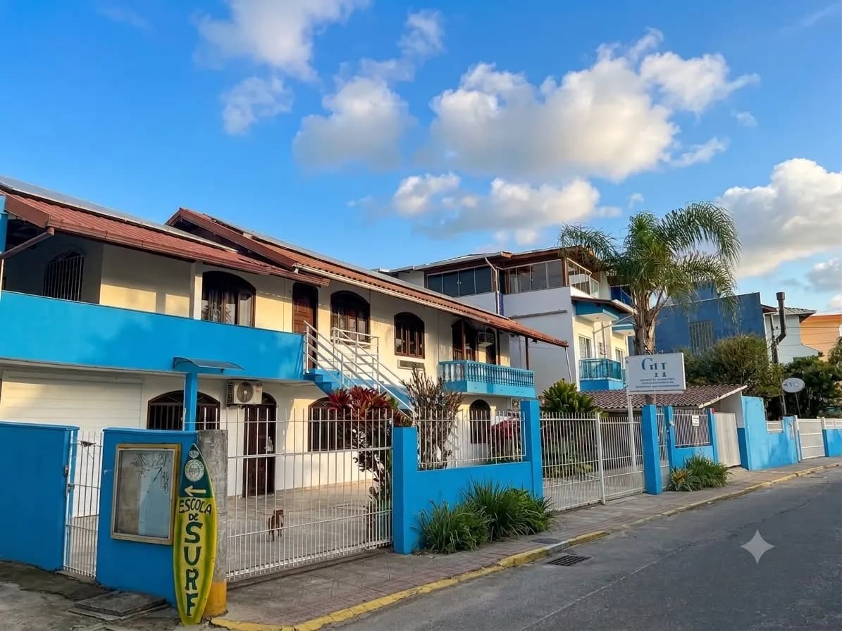 Fachada da GH Barra da Lagoa vista da rua